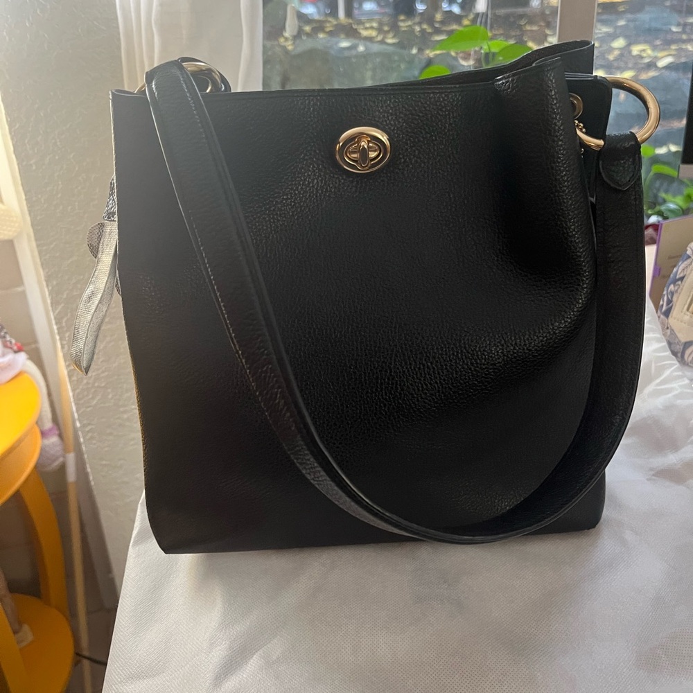 Coach Charlie black leather bucket bag - Picture 3 of 9